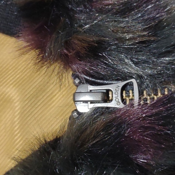 Aritzia Bomber Jacket Golden TNA Mahoney Faux Fur Leopard Print Size Large - Picture 9 of 13